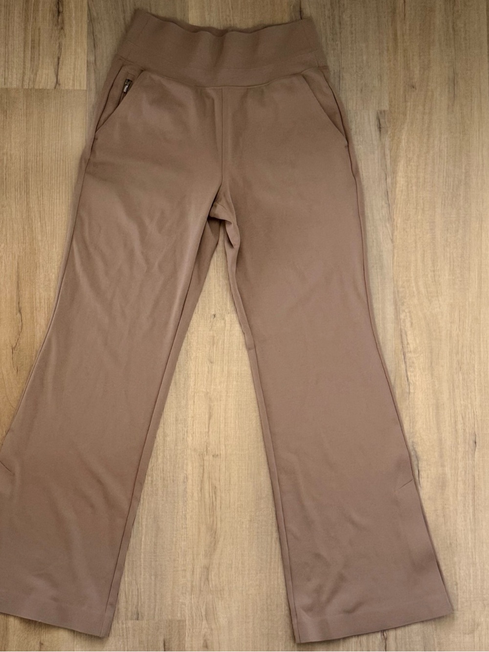 Athleta Wide-Leg Athleisure Sweatpants Stretchy  Tan Brown Women’s Pants